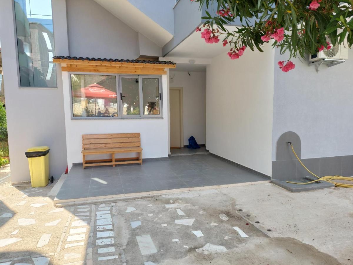 Emi'S Villa Εξαμίλιο Εξωτερικό φωτογραφία